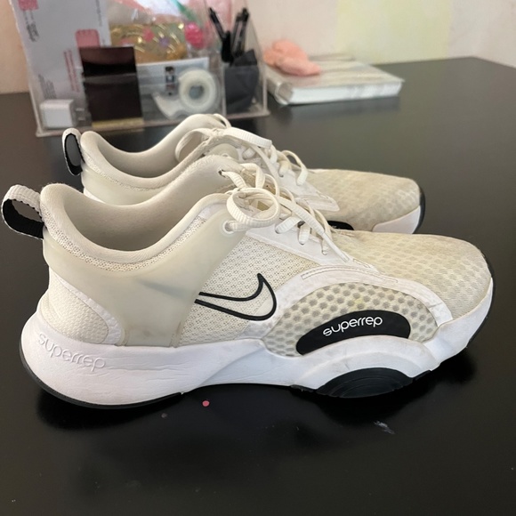 White Nike Superreps - Picture 3 of 3